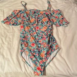 Maternity bathing suit size medium. Floral pattern. New with tags
